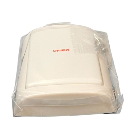 SimpliSafe Original Generation Extra Panic Button (PB1000) - BRAND NEW - Picture 5 of 14